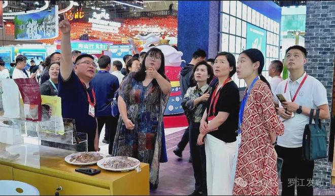 、三星堆文创亮相深圳文博会！开元棋牌网站火爆！罗江非遗(图4)